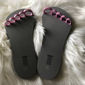 Tip Flops Pedicure Shoes Size Medium Tip-Tip 10”